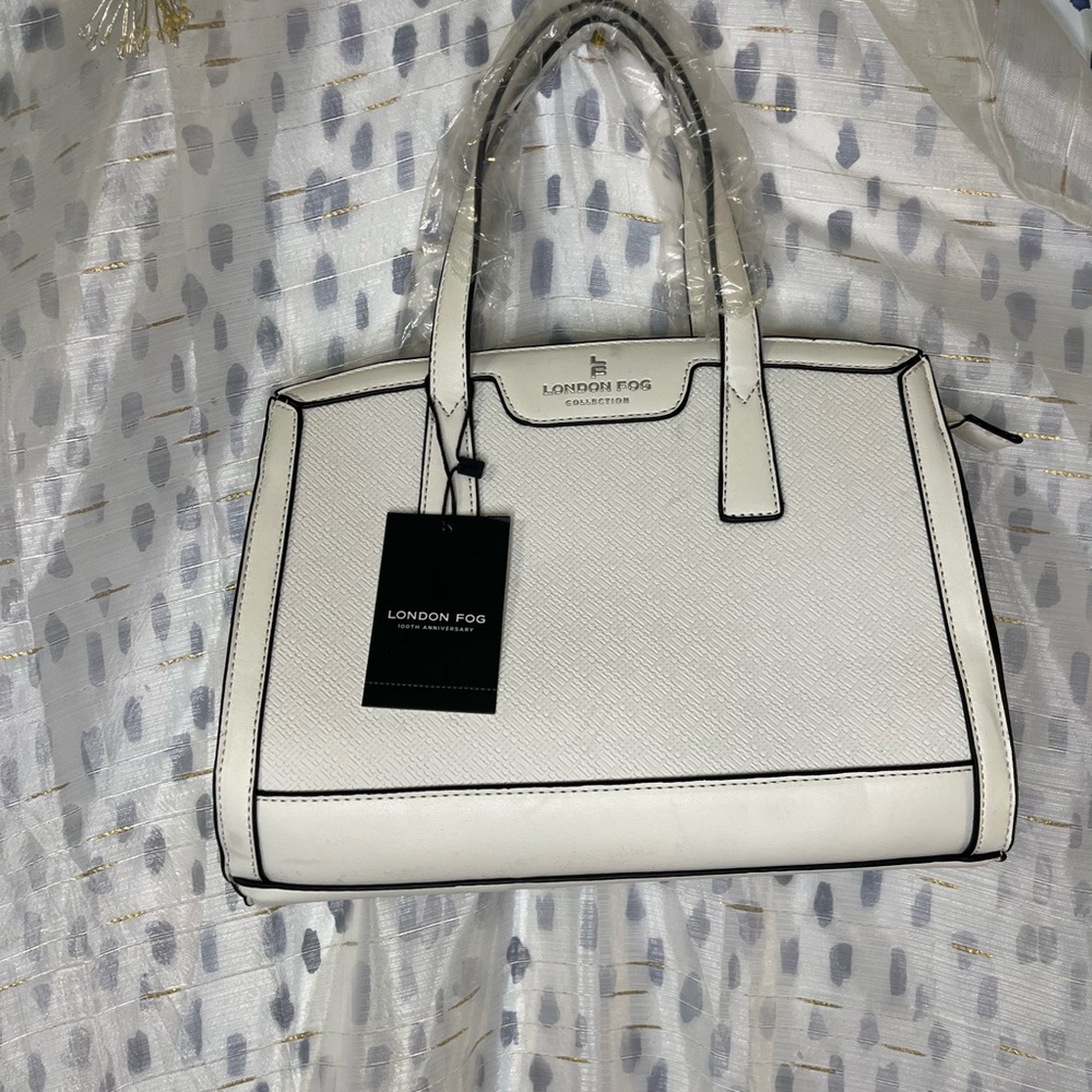 🆕‎ London Fog purse